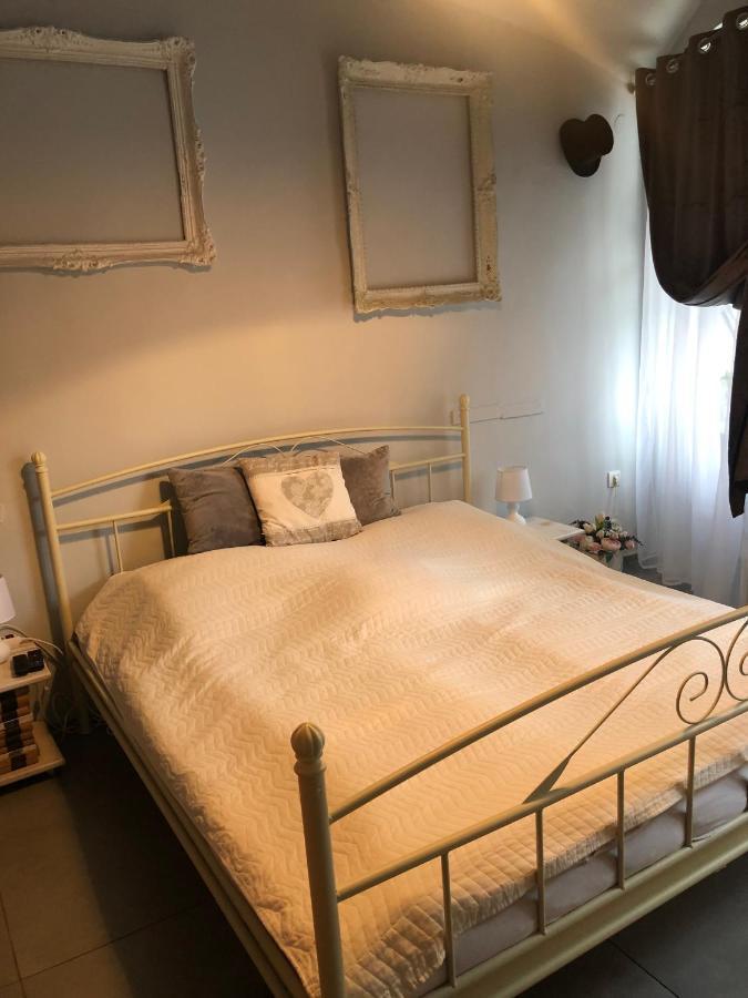 Godot Apartman Miskolc Exterior photo